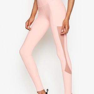 VS Sport Total Knockout Leggings